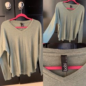 Green Vneck Long Sleeve